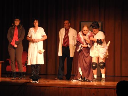 Gledališka predstava Babji parlament 4